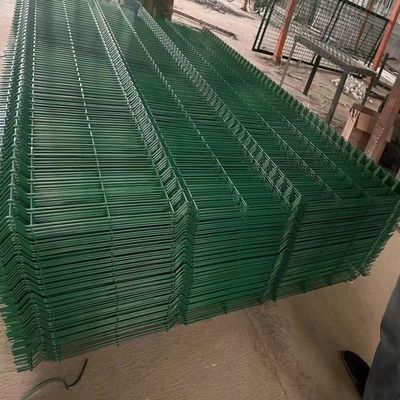 صديقة للبيئة 3d الحاجز المنحني اللوحة الشبكة السلكية المطاطية للمزرعة / الطريق السريع / الرياضة