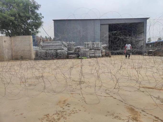 حواجز مضادة للشبكة المعدنية الشبكة غير المرئية سلك الفولاذ المغلف 0